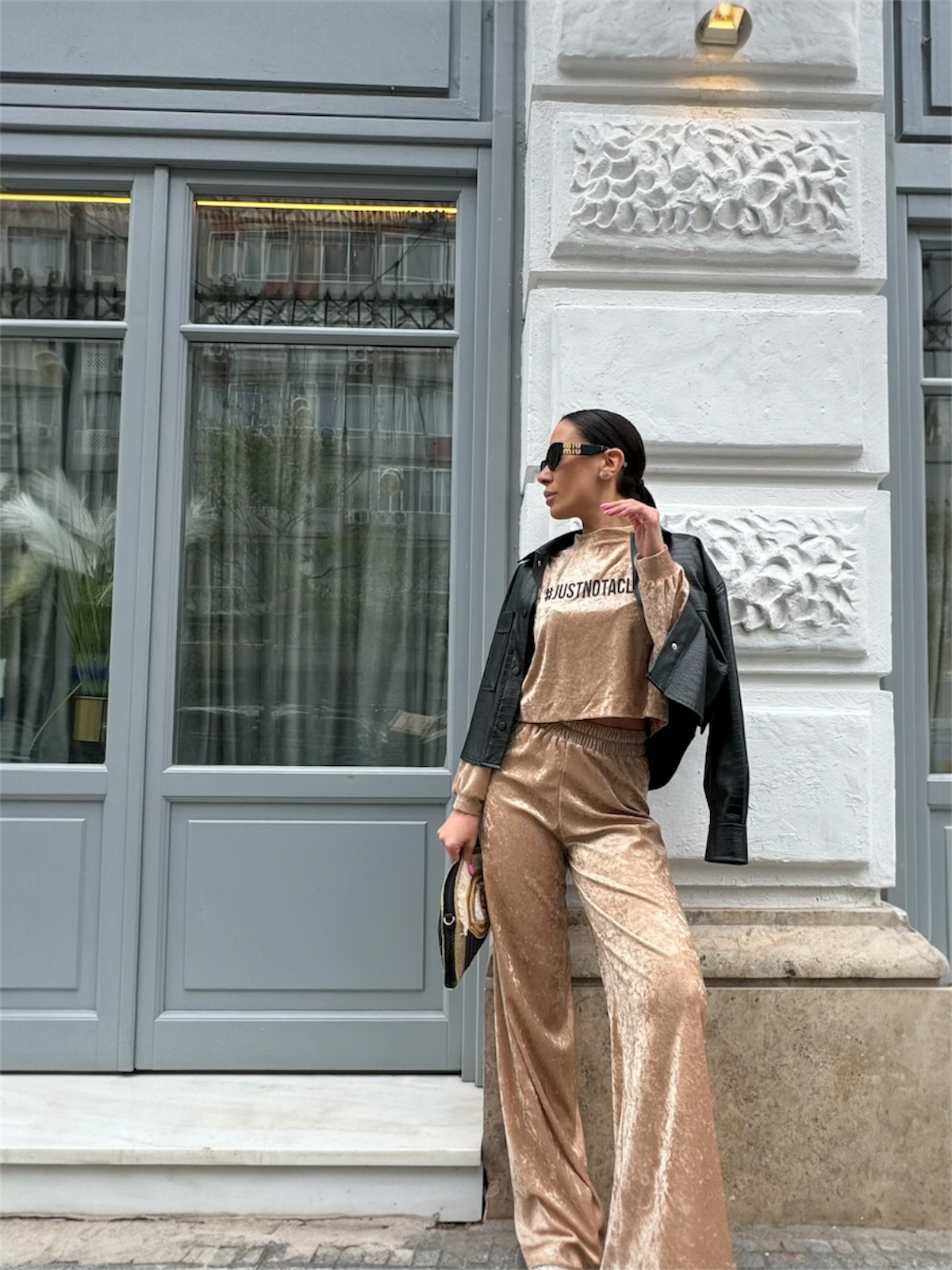 Velvet Set #JUSTNOTACLICHÉ 